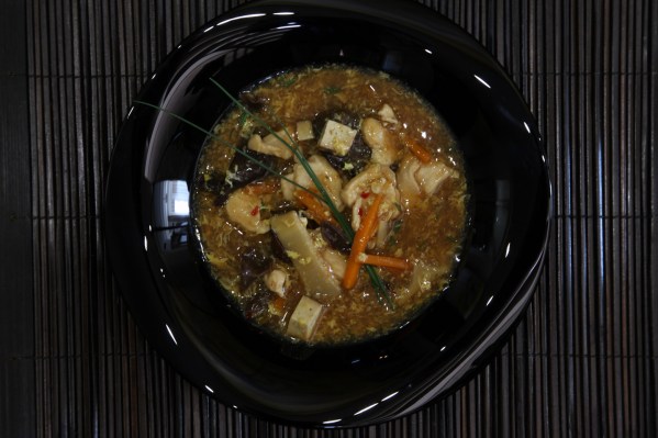 pekingi edes savanyu csirke leves 1