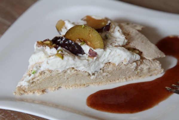 pisztacias pavlova szilvaval 3