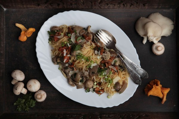 háromgombás fokhagymás spagetti 1