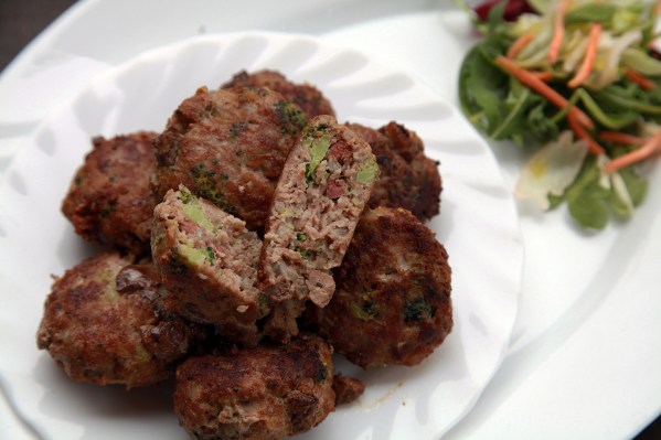 Brokkolis húspogácsák 2